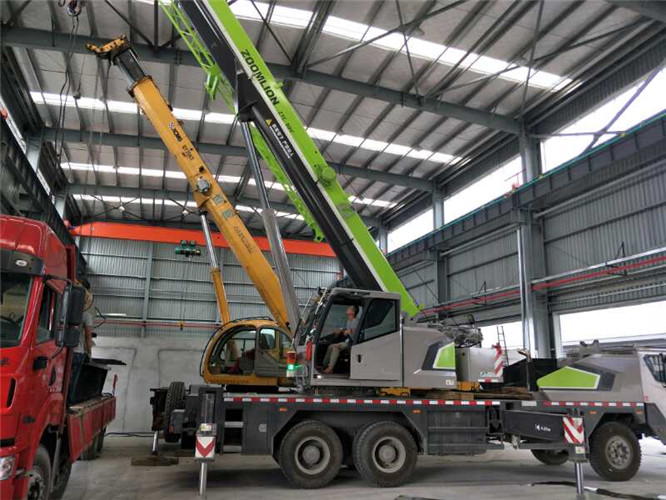 华安县高空车出租需要注意哪些安全事项？